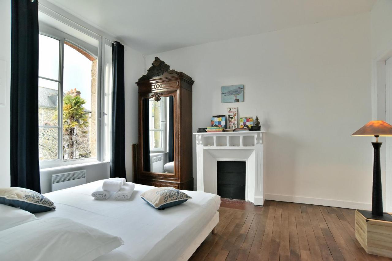 La Brise Cancalaise - Maison Typique Avec Vue Mer Cancale Exterior foto